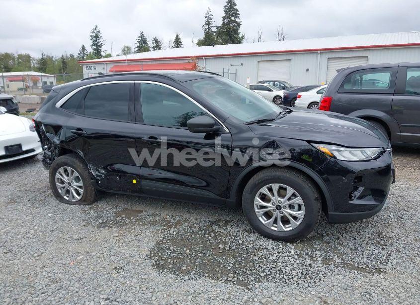 Photo 14 of 2024 Ford Escape ACTIVE (VIN 1FMCU9GN1RUB27879)