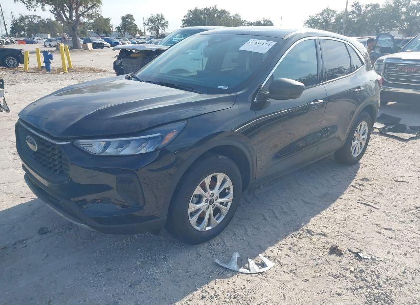 Photo 2 of 2024 Ford Escape ACTIVE (VIN 1FMCU9GN2RUB10587)