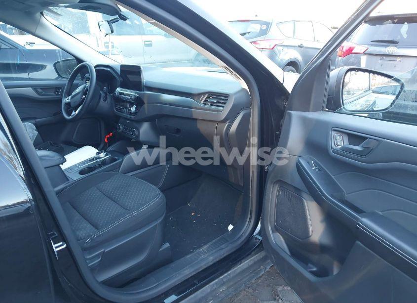 Photo 5 of 2023 Ford Escape ACTIVE (VIN 1FMCU9GN3PUA11757)