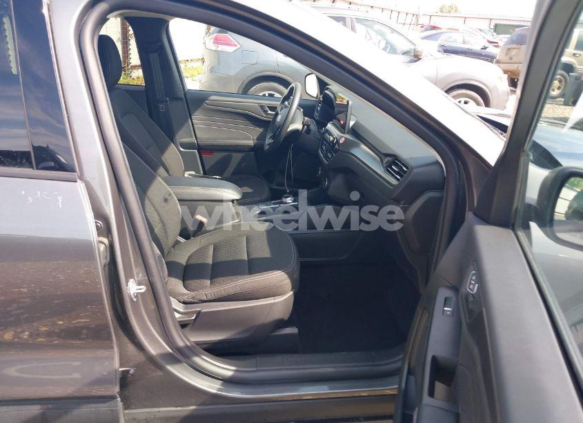 Photo 5 of 2025 Ford Escape ACTIVE (VIN 1FMCU9GN3SUA57128)