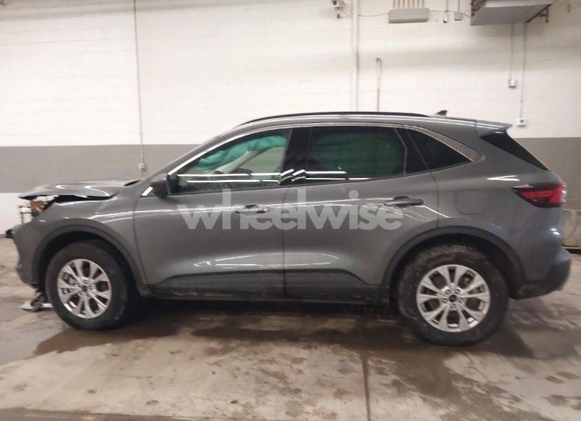 Photo 15 of 2024 Ford Escape ACTIVE (VIN 1FMCU9GN4RUB31179)