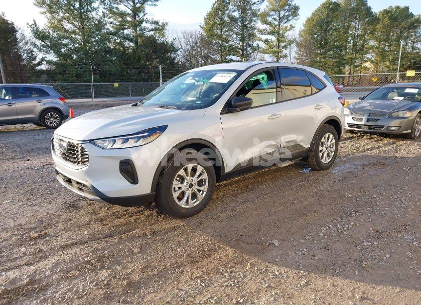 Photo 2 of 2025 Ford Escape ACTIVE (VIN 1FMCU9GN5SUA42940)