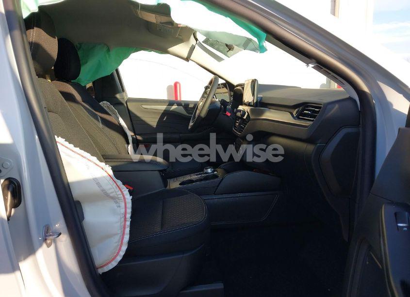 Photo 5 of 2025 Ford Escape ACTIVE (VIN 1FMCU9GN5SUA42940)