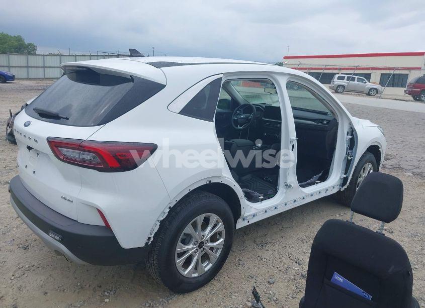 Photo 4 of 2024 Ford Escape ACTIVE (VIN 1FMCU9GN6RUA37577)