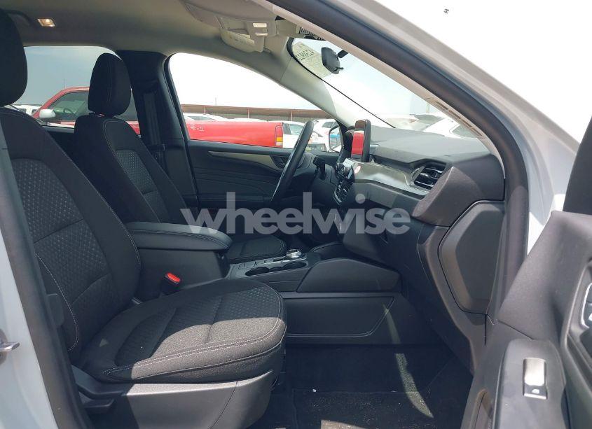 Photo 5 of 2025 Ford Escape ACTIVE (VIN 1FMCU9GN6SUA85814)