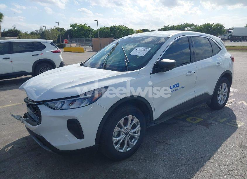 Photo 2 of 2023 Ford Escape ACTIVE (VIN 1FMCU9GNXPUB27618)