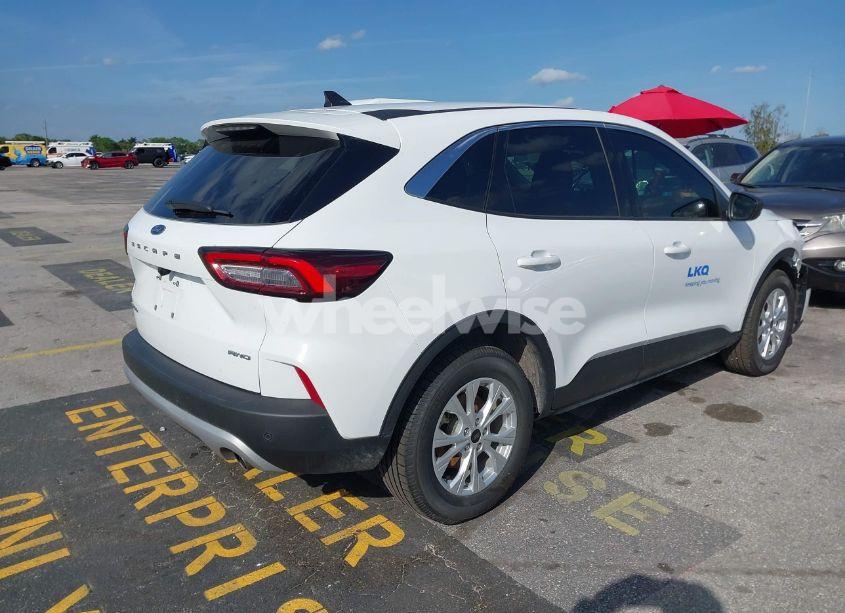 Photo 4 of 2023 Ford Escape ACTIVE (VIN 1FMCU9GNXPUB27618)