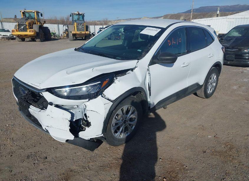 Photo 2 of 2024 Ford Escape ACTIVE (VIN 1FMCU9GNXRUA99029)