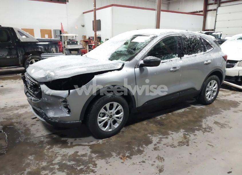 Photo 2 of 2024 Ford Escape ACTIVE (VIN 1FMCU9GNXRUB49153)