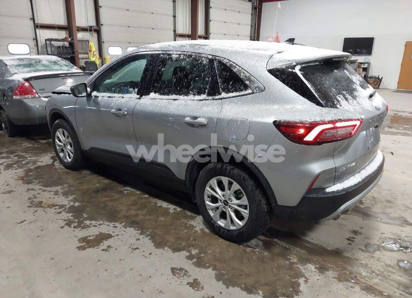 Photo 3 of 2024 Ford Escape ACTIVE (VIN 1FMCU9GNXRUB49153)