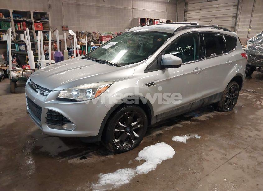 Photo 2 of 2013 Ford Escape SE (VIN 1FMCU9GX0DUB61418)