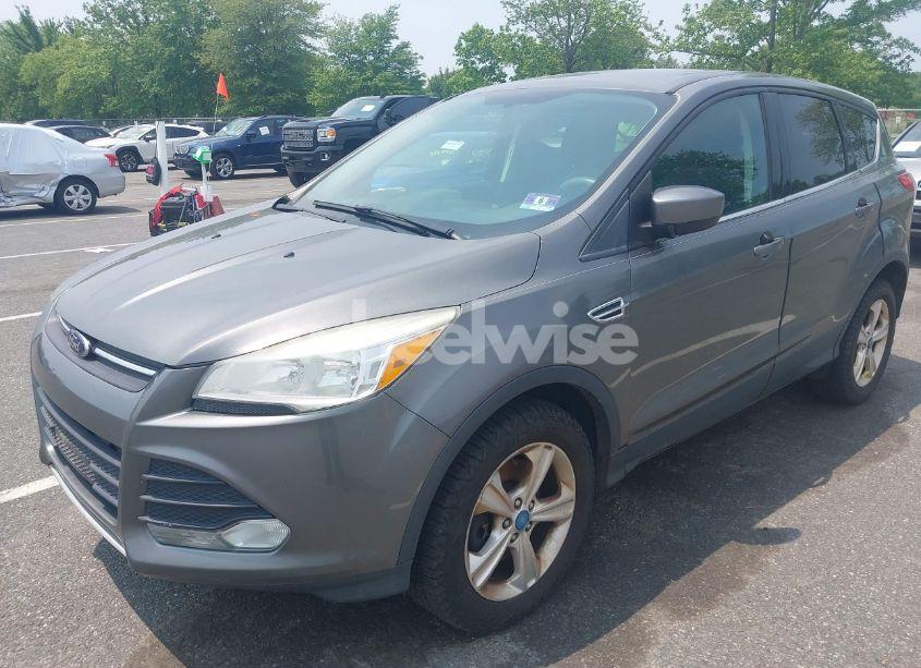 Photo 2 of 2013 Ford Escape SE (VIN 1FMCU9GX0DUC06423)