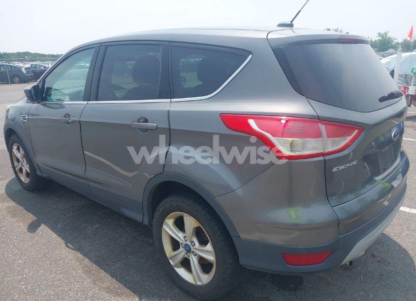 Photo 3 of 2013 Ford Escape SE (VIN 1FMCU9GX0DUC06423)