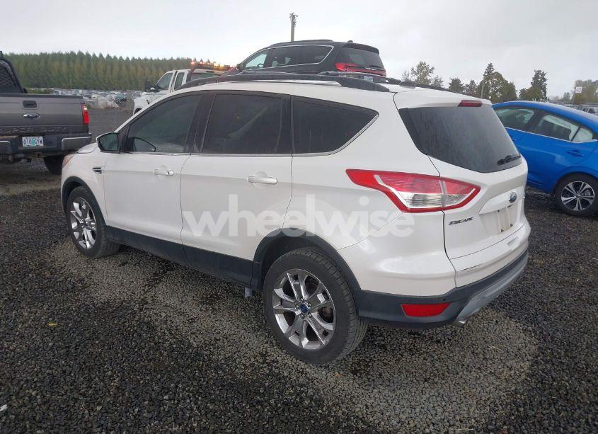 Photo 3 of 2014 Ford Escape SE (VIN 1FMCU9GX0EUA22780)