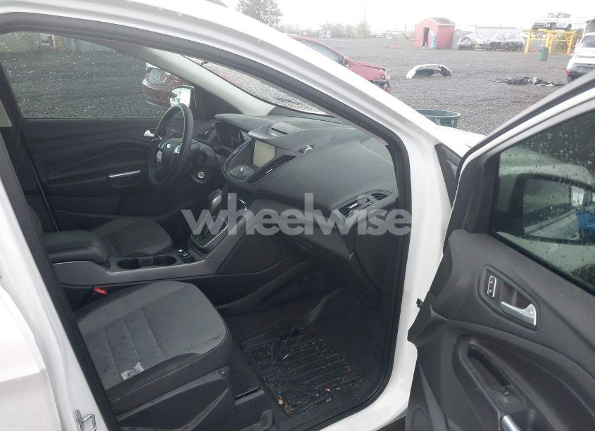 Photo 5 of 2014 Ford Escape SE (VIN 1FMCU9GX0EUA22780)