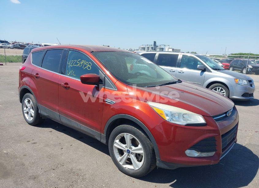 2014 Ford Escape SE (VIN 1FMCU9GX0EUC38743) main photo