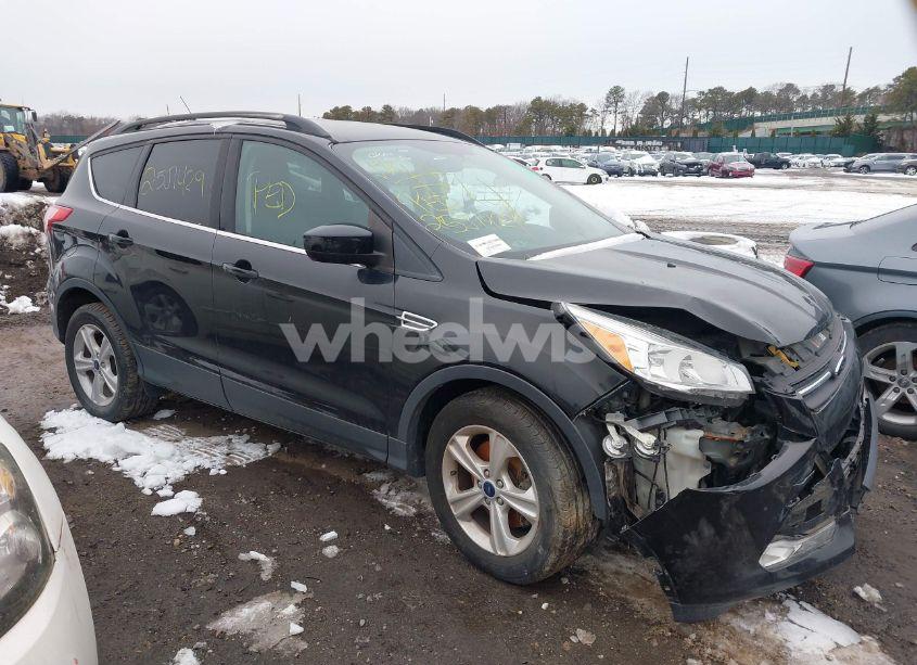 2014 Ford Escape SE (VIN 1FMCU9GX0EUE18210) main photo