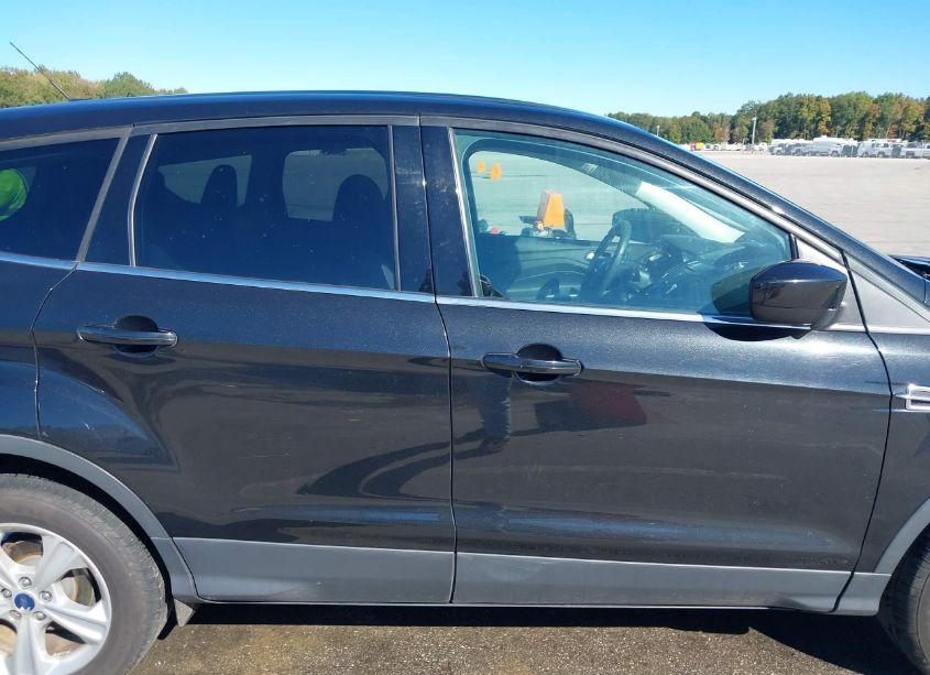 Photo 13 of 2015 Ford Escape SE (VIN 1FMCU9GX0FUA38835)