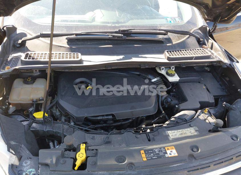 Photo 10 of 2015 Ford Escape SE (VIN 1FMCU9GX0FUA56316)