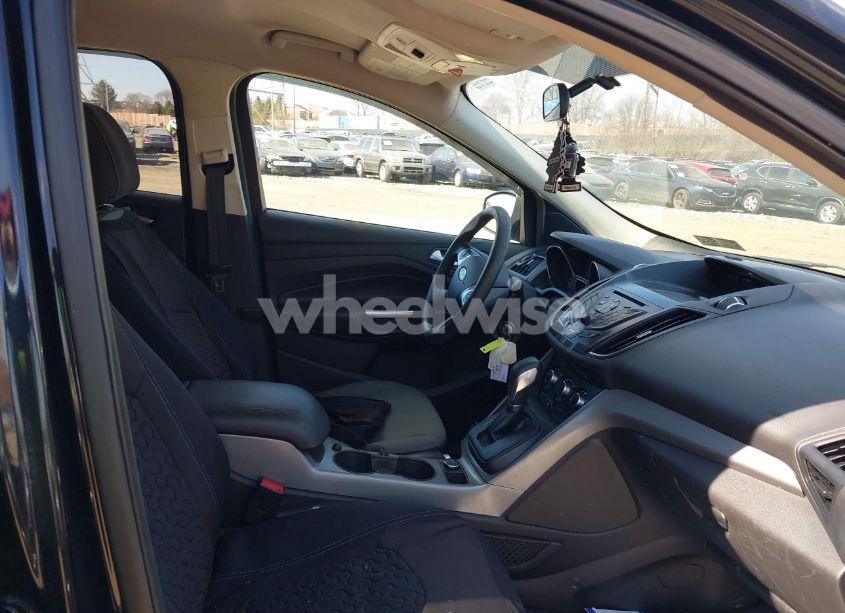 Photo 5 of 2015 Ford Escape SE (VIN 1FMCU9GX0FUA56316)