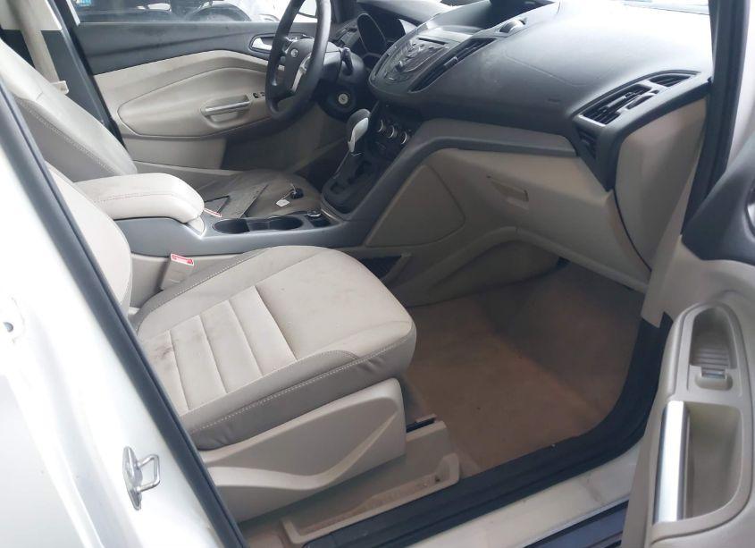 Photo 5 of 2015 Ford Escape SE (VIN 1FMCU9GX0FUA62343)