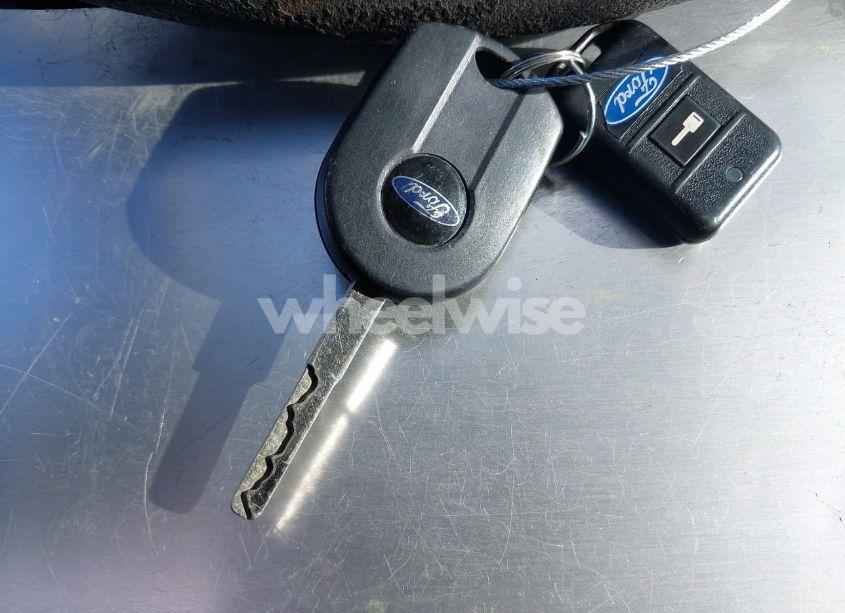 Photo 11 of 2015 Ford Escape SE (VIN 1FMCU9GX0FUA89364)