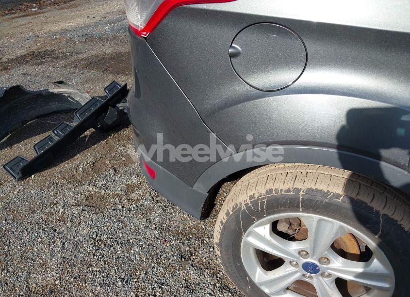 Photo 15 of 2015 Ford Escape SE (VIN 1FMCU9GX0FUA89364)