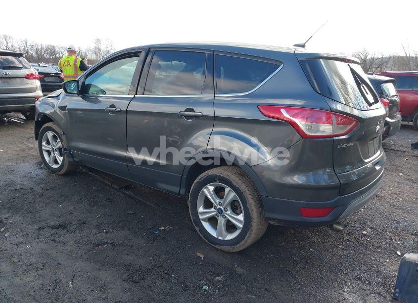 Photo 3 of 2015 Ford Escape SE (VIN 1FMCU9GX0FUA89364)
