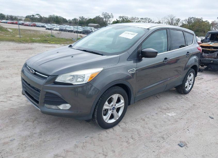 Photo 2 of 2015 Ford Escape SE (VIN 1FMCU9GX0FUB17938)