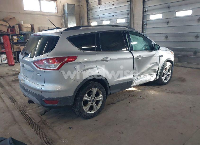 Photo 4 of 2015 Ford Escape SE (VIN 1FMCU9GX0FUB21102)