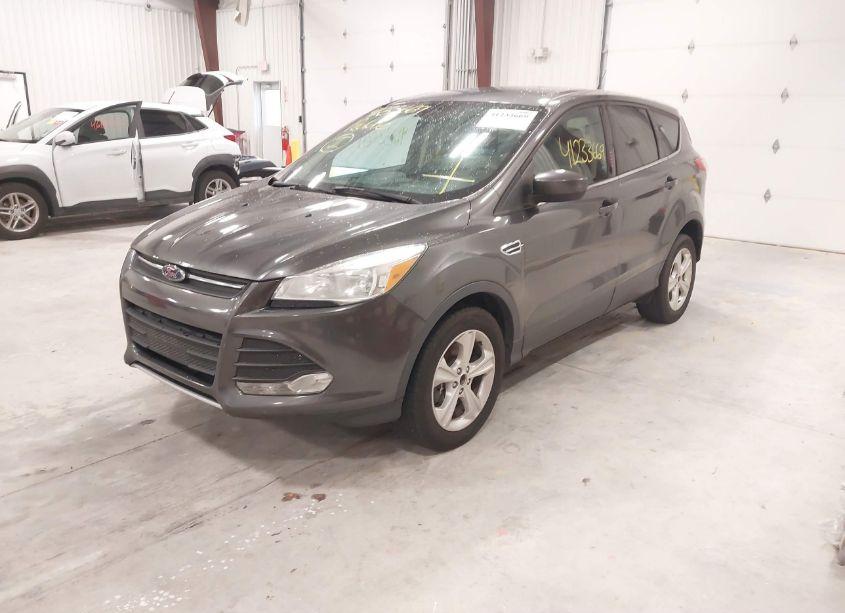 Photo 2 of 2015 Ford Escape SE (VIN 1FMCU9GX0FUC35911)