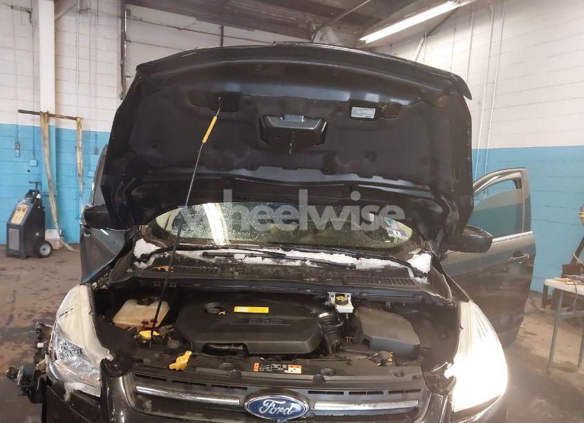 Photo 10 of 2015 Ford Escape SE (VIN 1FMCU9GX0FUC52868)