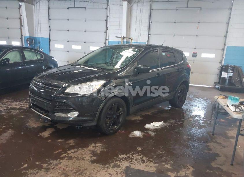 Photo 2 of 2015 Ford Escape SE (VIN 1FMCU9GX0FUC52868)