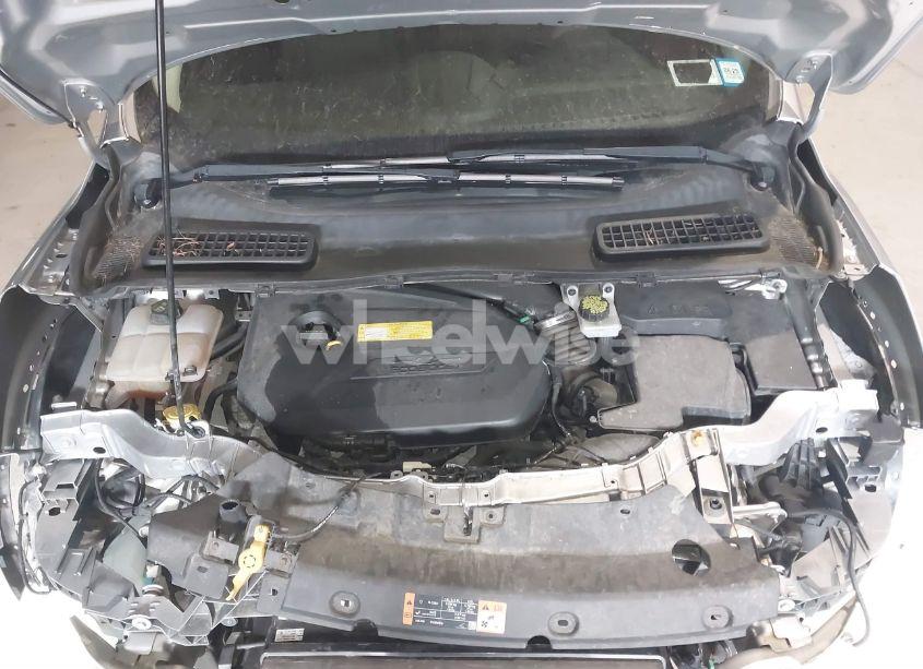 Photo 10 of 2016 Ford Escape SE (VIN 1FMCU9GX0GUA01754)