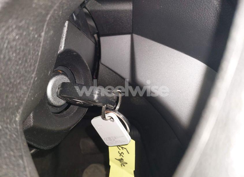 Photo 11 of 2016 Ford Escape SE (VIN 1FMCU9GX0GUA01754)