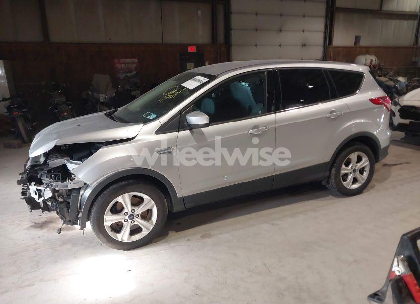 Photo 2 of 2016 Ford Escape SE (VIN 1FMCU9GX0GUA01754)