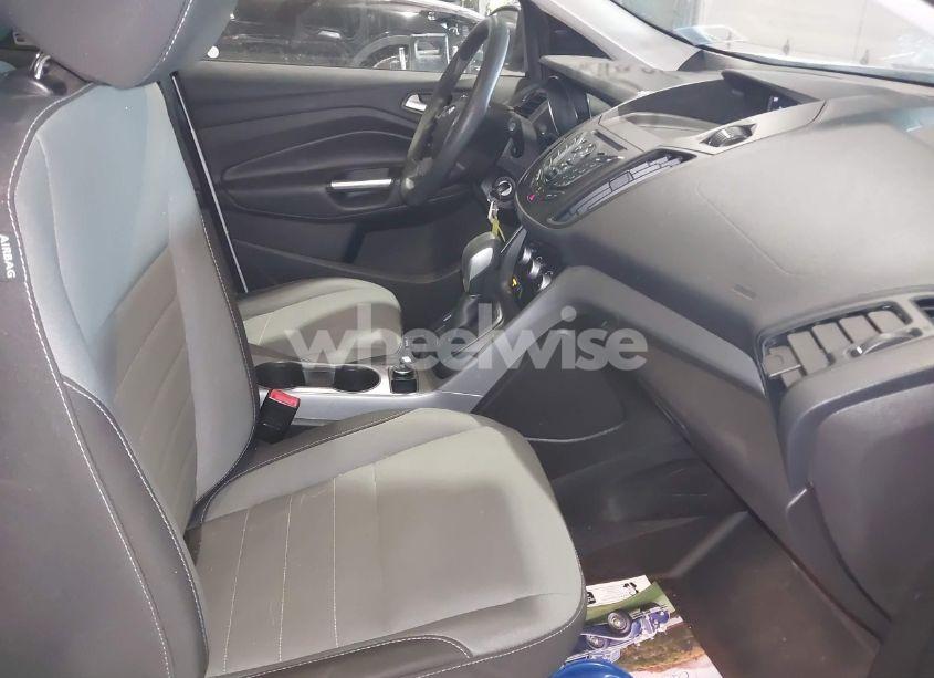 Photo 5 of 2016 Ford Escape SE (VIN 1FMCU9GX0GUA01754)