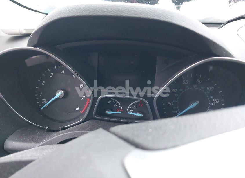 Photo 14 of 2016 Ford Escape SE (VIN 1FMCU9GX0GUA06310)