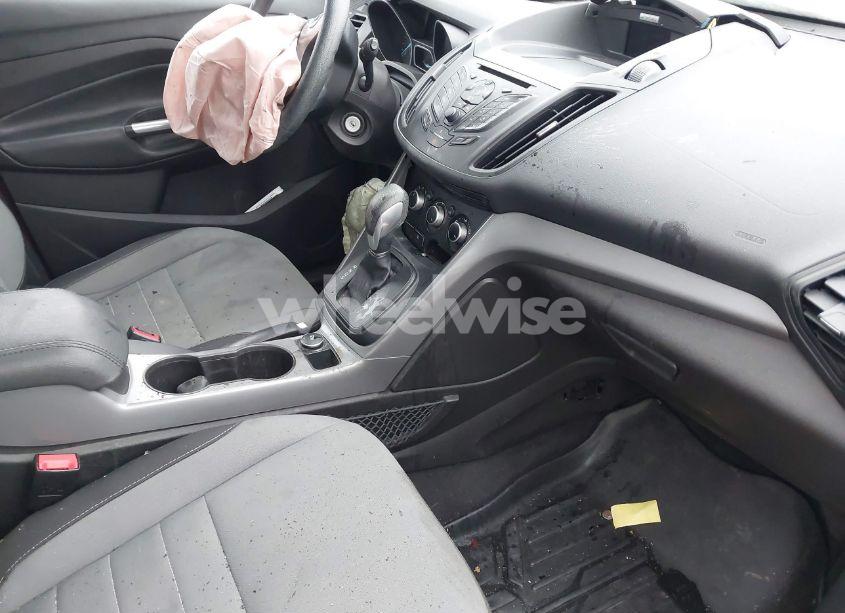 Photo 5 of 2016 Ford Escape SE (VIN 1FMCU9GX0GUA06310)