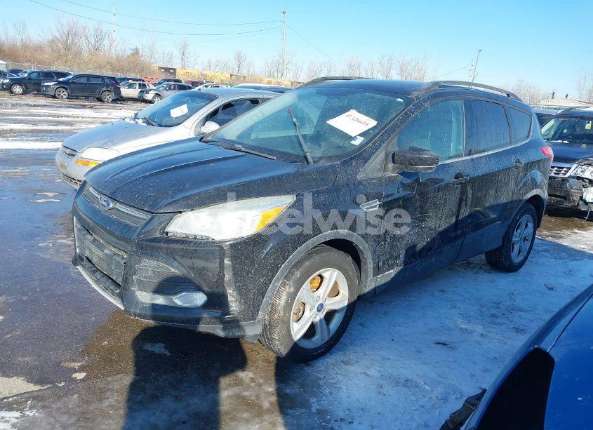 Photo 2 of 2016 Ford Escape SE (VIN 1FMCU9GX0GUA25455)