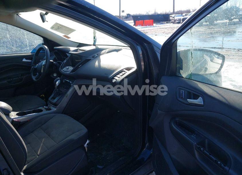 Photo 5 of 2016 Ford Escape SE (VIN 1FMCU9GX0GUA25455)