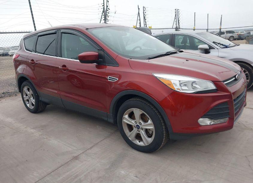 2016 Ford Escape SE (VIN 1FMCU9GX0GUA61663) main photo