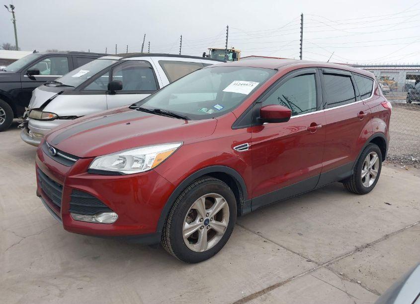 Photo 2 of 2016 Ford Escape SE (VIN 1FMCU9GX0GUA61663)