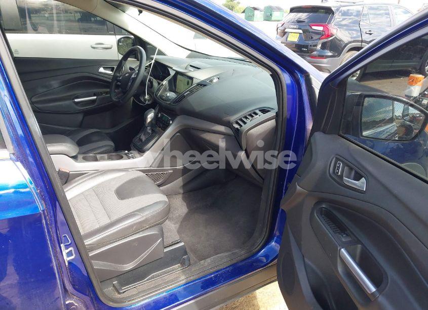 Photo 5 of 2016 Ford Escape SE (VIN 1FMCU9GX0GUB04849)