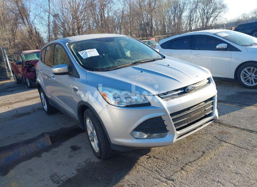 2016 Ford Escape SE (VIN 1FMCU9GX0GUB40721) main photo