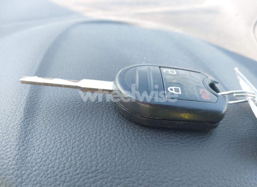 Photo 11 of 2016 Ford Escape SE (VIN 1FMCU9GX0GUB40721)