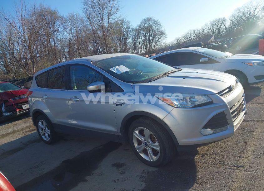 Photo 13 of 2016 Ford Escape SE (VIN 1FMCU9GX0GUB40721)