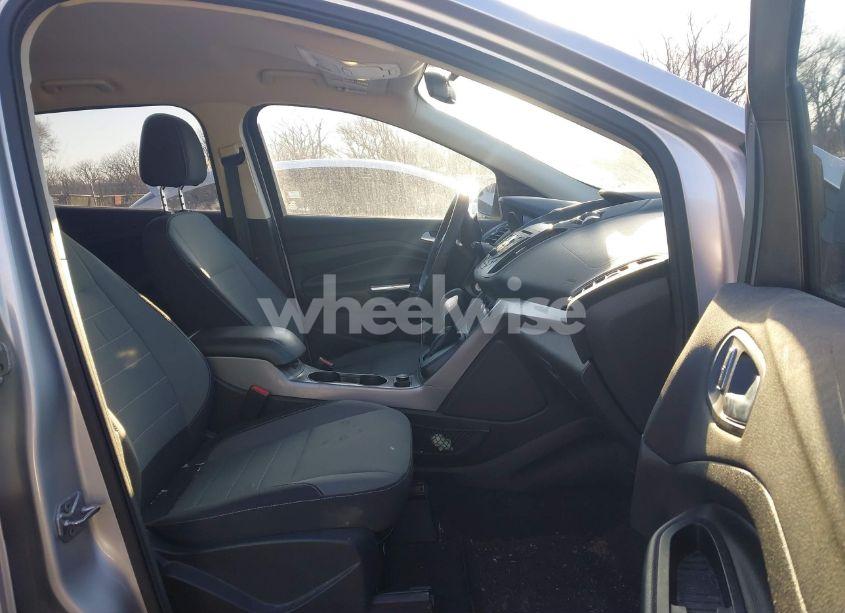 Photo 5 of 2016 Ford Escape SE (VIN 1FMCU9GX0GUB40721)