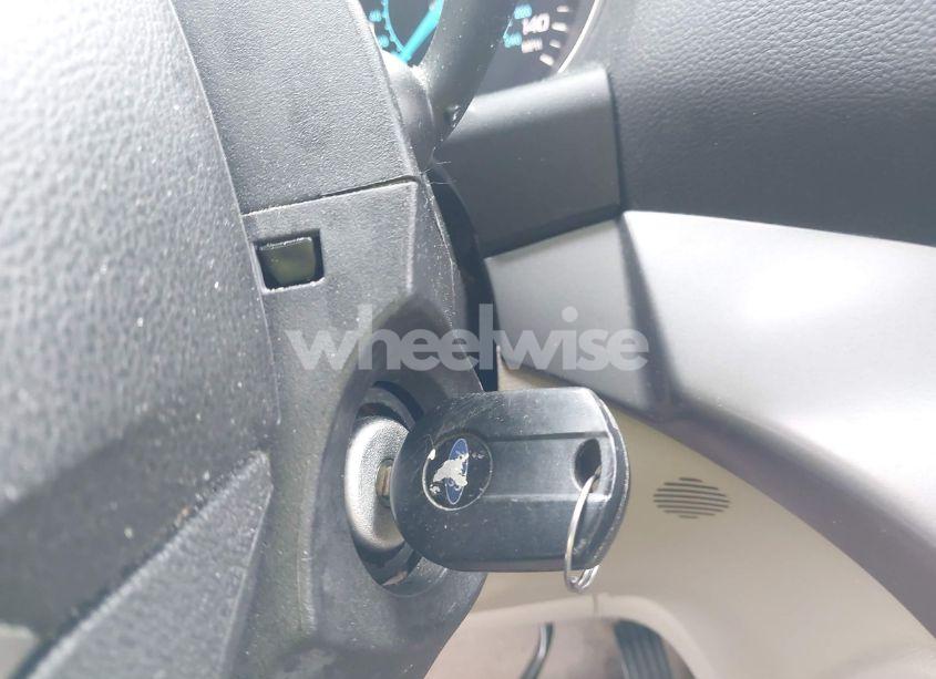 Photo 11 of 2016 Ford Escape SE (VIN 1FMCU9GX0GUB55056)