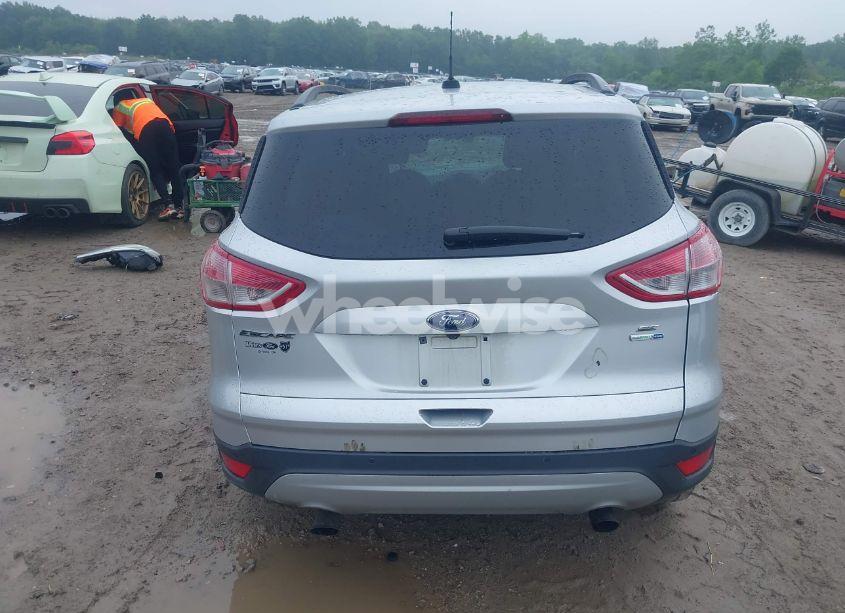 Photo 17 of 2016 Ford Escape SE (VIN 1FMCU9GX0GUB55056)